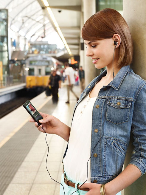 Sony Walkman F800 – медиаплеер на базе Android