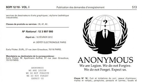 Anonymous защищают символ своей группы