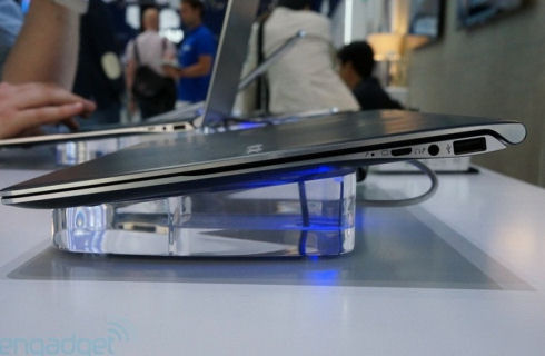 Ультрабук Samsung с дисплеем Retina