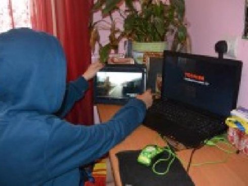 13-летний хакер стал свидетелем переписки террористов