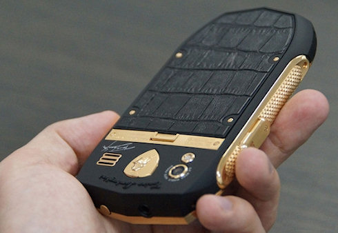 Tonino Lamborghini TL700: смартфон под стать автомобилю