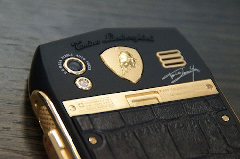 Tonino Lamborghini TL700: смартфон под стать автомобилю