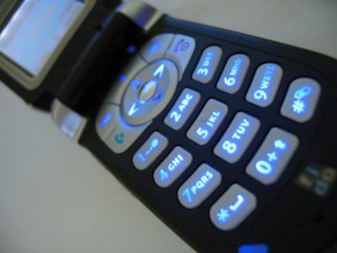 Служба 911 станет поддерживать SMS-сообщения
