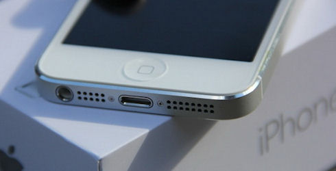 iPhone 5 «пролетает» над Россией