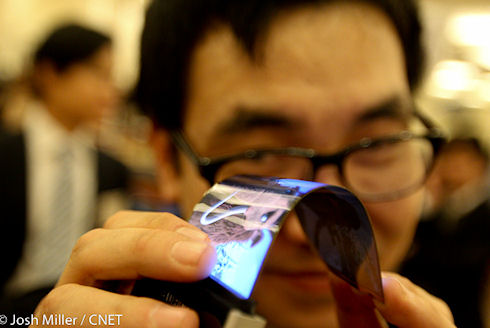 Гибкие дисплеи Samsung появятся на CES 2013