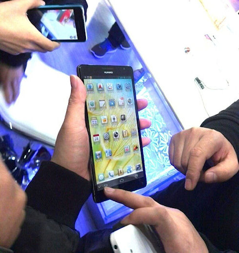 Huawei Ascend Mate с дисплеем 6,1 дюйма