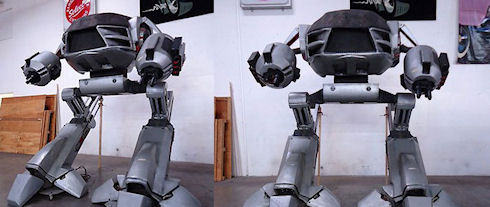 Робот ED-209 из RoboCop 2 продается на Ebay