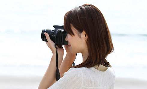 Новая зеркальная камера Canon EOS-b