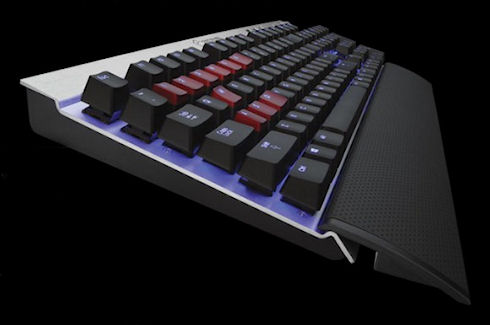 Vengeance K70 – «цветная» клавиатура от Corsair