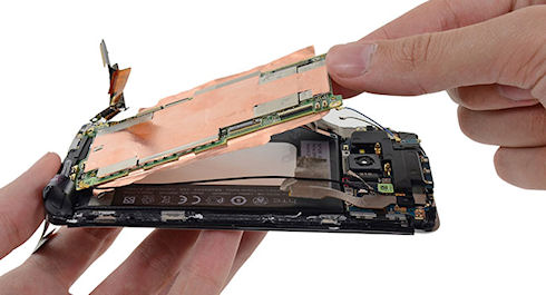 iFixit оценил ремонтопригодность HTC One