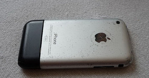 Первый iPhone «устареет» 11 июня 2013 года