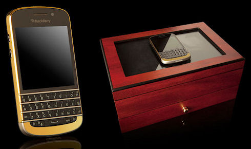 BlackBerry Q10 в золотом корпусе