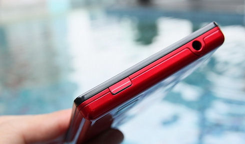 LG Optimus GJ не боится пыли и воды