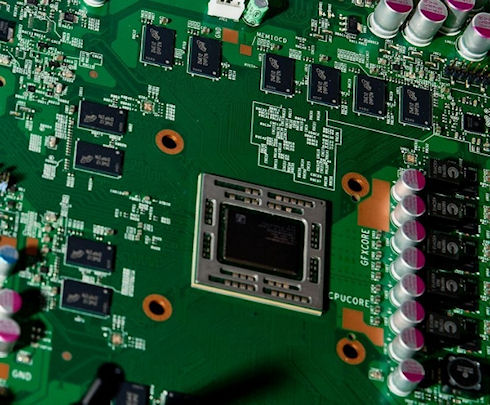 Битва гигантов: Xbox One против PlayStation 4