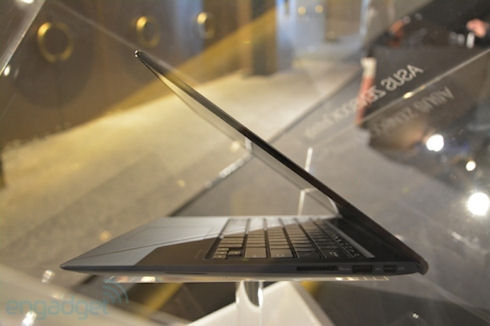 Ноутбук ASUS Zenbook Infinity с крышкой из стекла Gorilla Glass 3