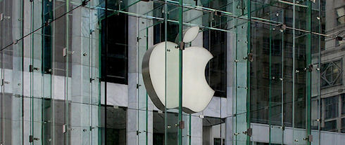 Apple судится с бывшими сотрудниками из-за обысков