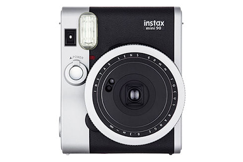 Fujifilm Mini 90 Neoclassic – продвинутая камера мгновенного действия