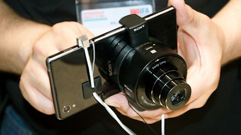 Sony показала суперобъективы для работы со смартфонами