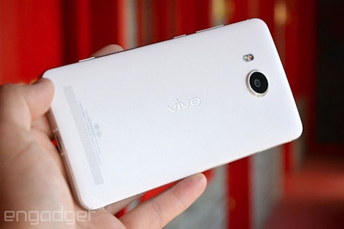 Vivo Xshot – китайские флагманы для внутреннего рынка