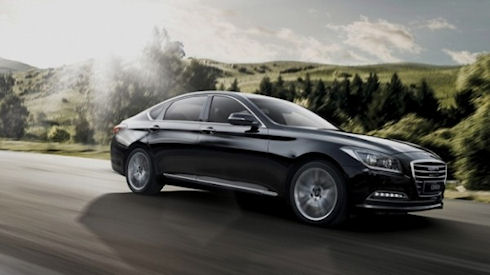 Hyundai Genesis оповестит водителя о камере слежения на дороге