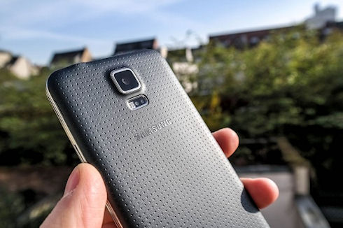 Samsung Galaxy Alpha - новый конкурент iPhone 6