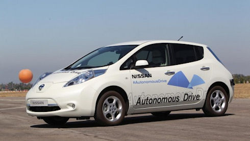 Nissan Leaf – «умный» автопилот для безопасного вождения