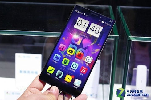 Новый смартфон Lenovo K920 с 6-дюймовым QHD-дисплеем
