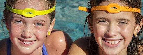 iSwimband присмотрит за ребенком во время купания