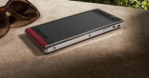 Vertu продает «доступный» смартфон Aster по цене 6900 долларов