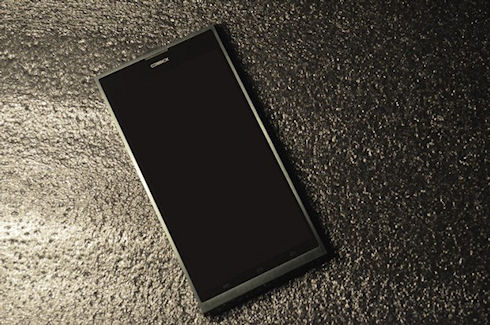 Quasar IV – самый защищенный смартфон на Android