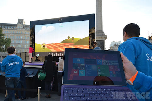 Планшет Surface 2 с 383-дюймовым дисплеем установлен в Лондоне