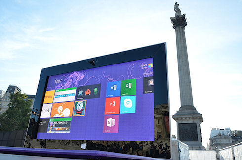Планшет Surface 2 с 383-дюймовым дисплеем установлен в Лондоне
