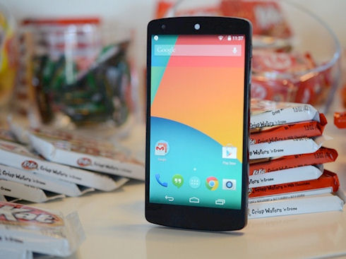 Google Nexus 5 – первый смартфон на Android 4.4 KitKat
