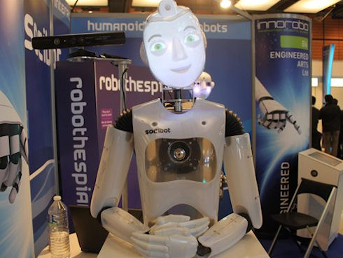 SociBot и SociBot mini – многофункциональные роботы для общения