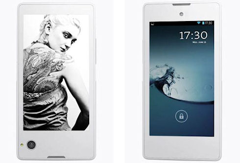 Российский смартфон YotaPhone поступит в продажу в декабре