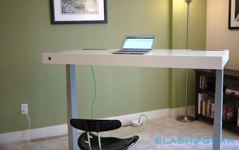 Stir Kinetic Desk – многофункциональный рабочий стол