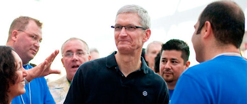 Тим Кук пообещал сюрпризы от Apple в 2014 году