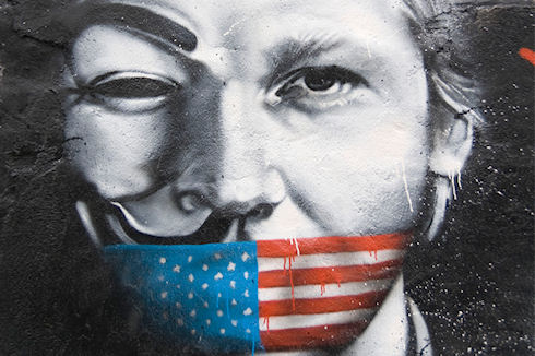 Anonymous больше не дружат с WikiLeaks