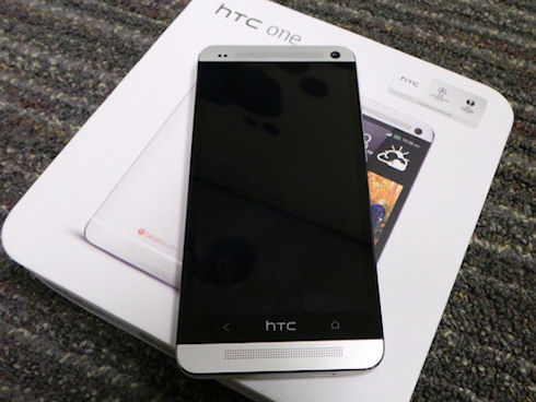 HTC One (32 Gb) – богатый функционал в металлической оболочке