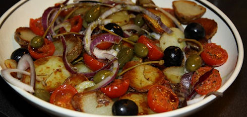 Салат с сушеными помидорами и семечками