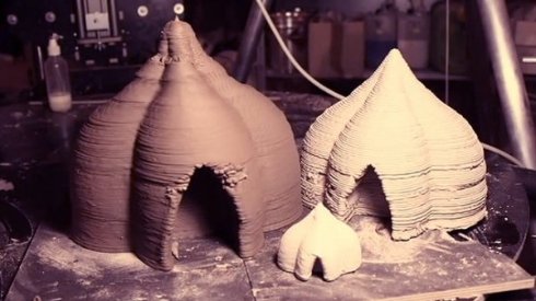 В Италии строят дома из грязи при помощи 3D-принтера