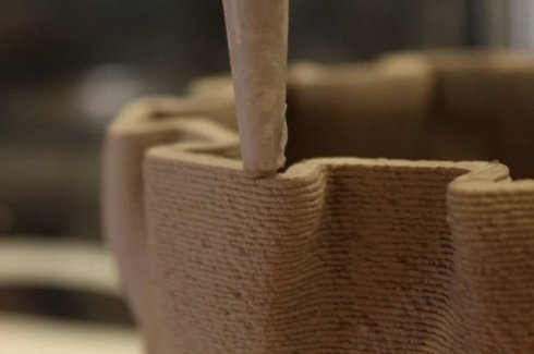 В Италии строят дома из грязи при помощи 3D-принтера